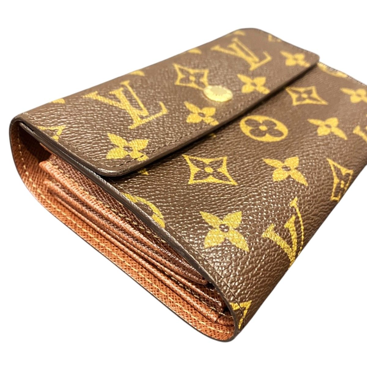 Louis Vuitton Portefeuille Alexandra Monogram Trifold Wallet — view 8