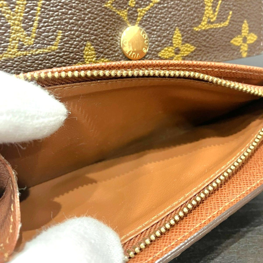 Louis Vuitton Portefeuille Alexandra Monogram Trifold Wallet — view 6