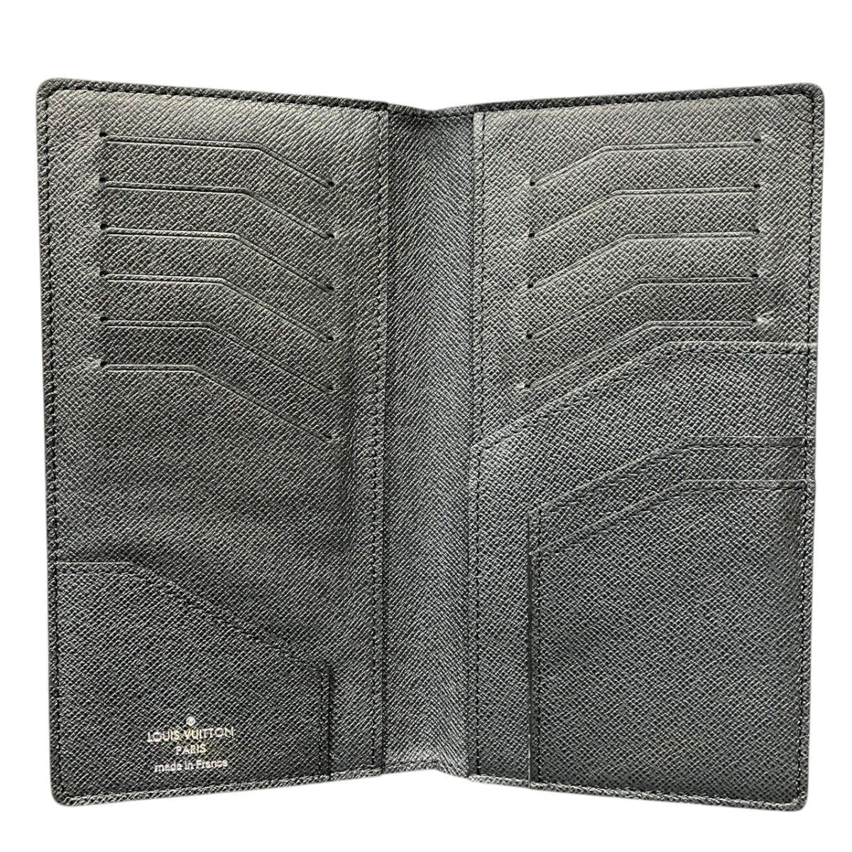 Louis Vuitton Portefeuille Long Taiga Billfold Leather Wallet — view 3