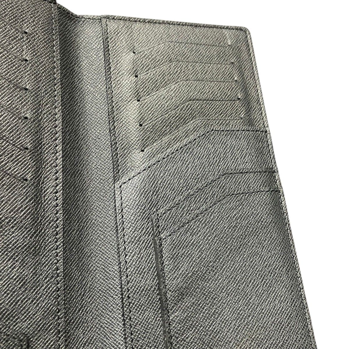 Louis Vuitton Portefeuille Long Taiga Billfold Leather Wallet — view 7