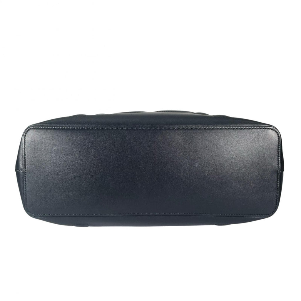 Gucci GG Embossed Tote Bag Leather Black — view 4