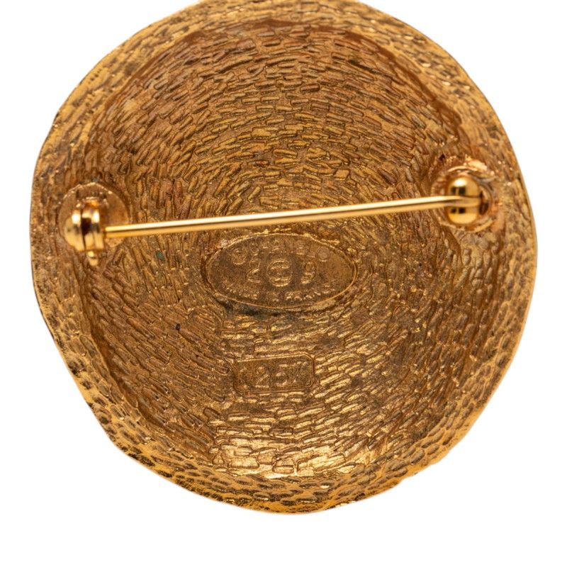 Chanel Vintage CC Logo Round Brooch Gold Plated — view 3