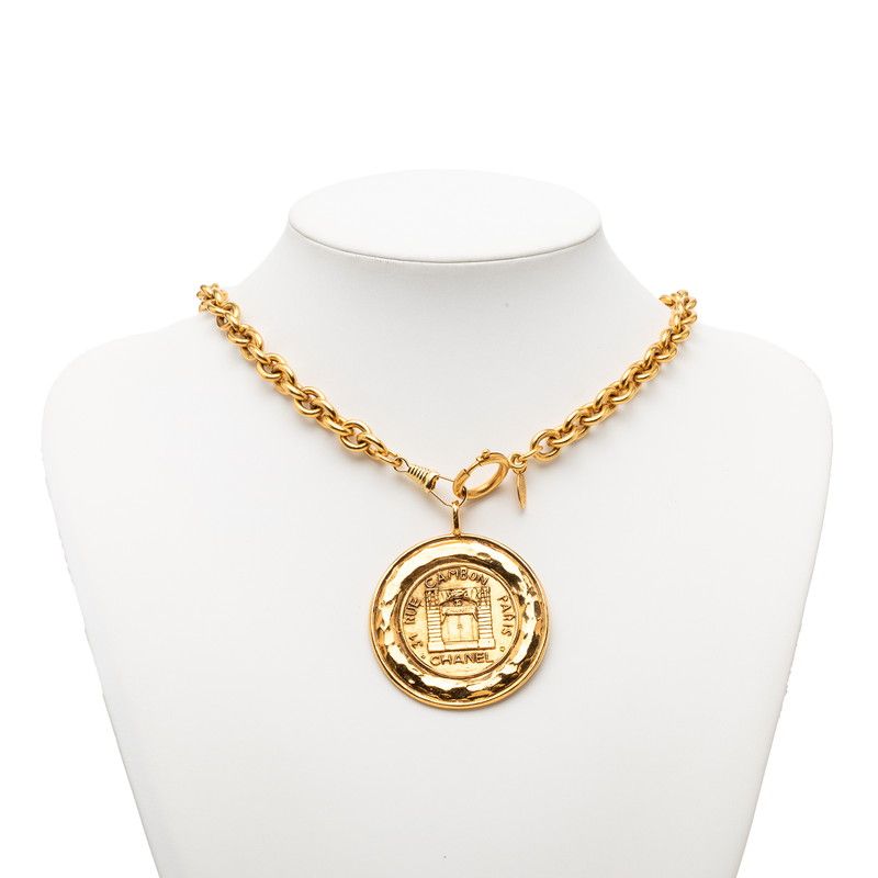 Chanel 31 Rue Cambon Paris Necklace Gold Plated — view 6