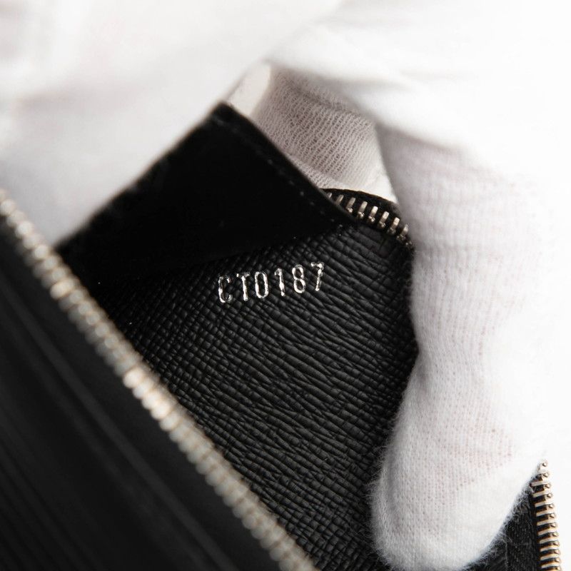 Louis Vuitton Epi Porte-Monnaie NM Coin Purse Black Leather — view 6