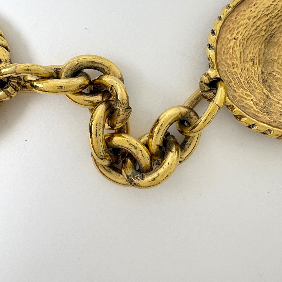 Chanel CC Logo Chain Belt Hose Horseback Gold Plated — view 4