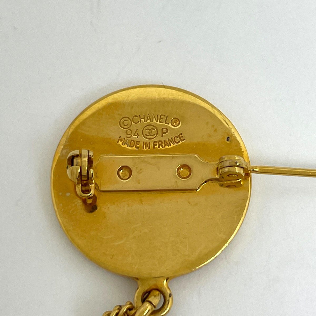 Chanel CC Logo Brooch Gold Plated — view 5