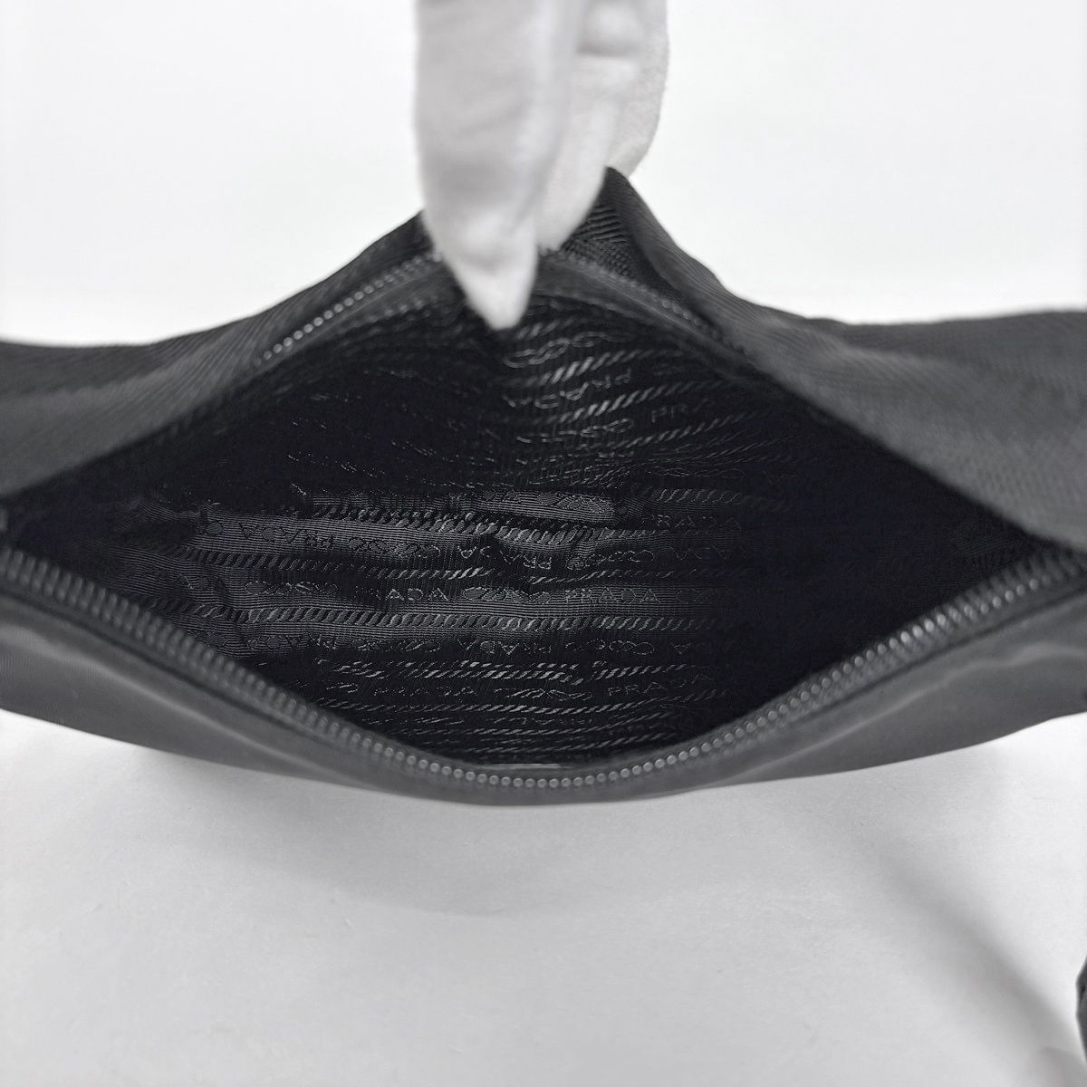 Prada Re Edition Re-Nylon Mini Bag Re Nylon Nero — view 6