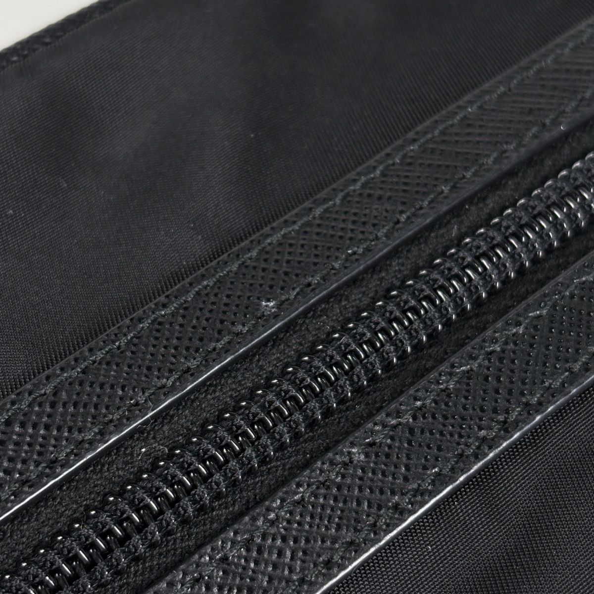 Prada Second Bag Nylon Nero — view 5