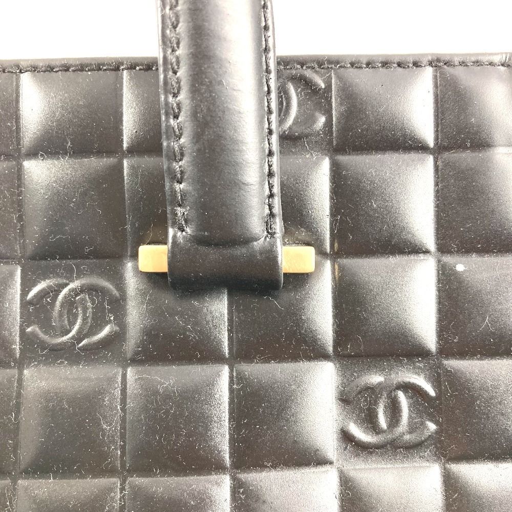 Chanel Handbag Logo CC Choco Bar Leather Black — view 6