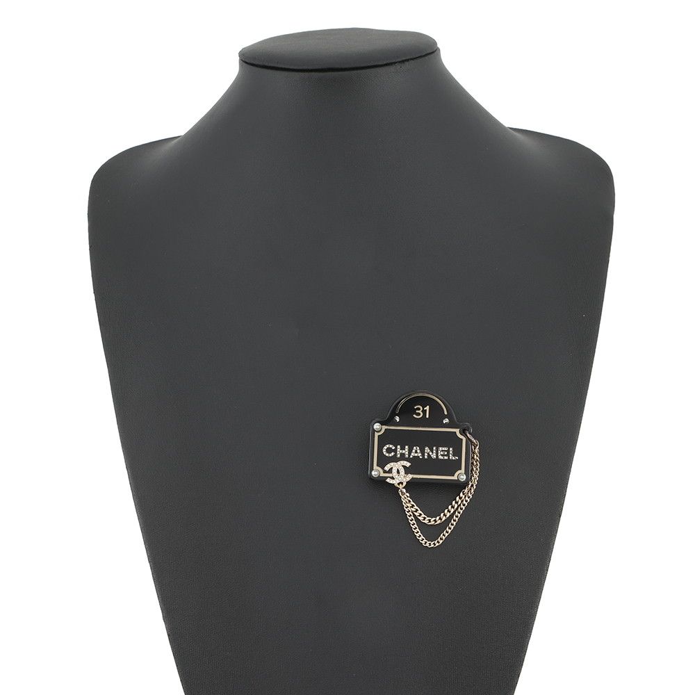 Chanel Brooch CC Logo Chain Rhinestone Faux Pearl — view 4