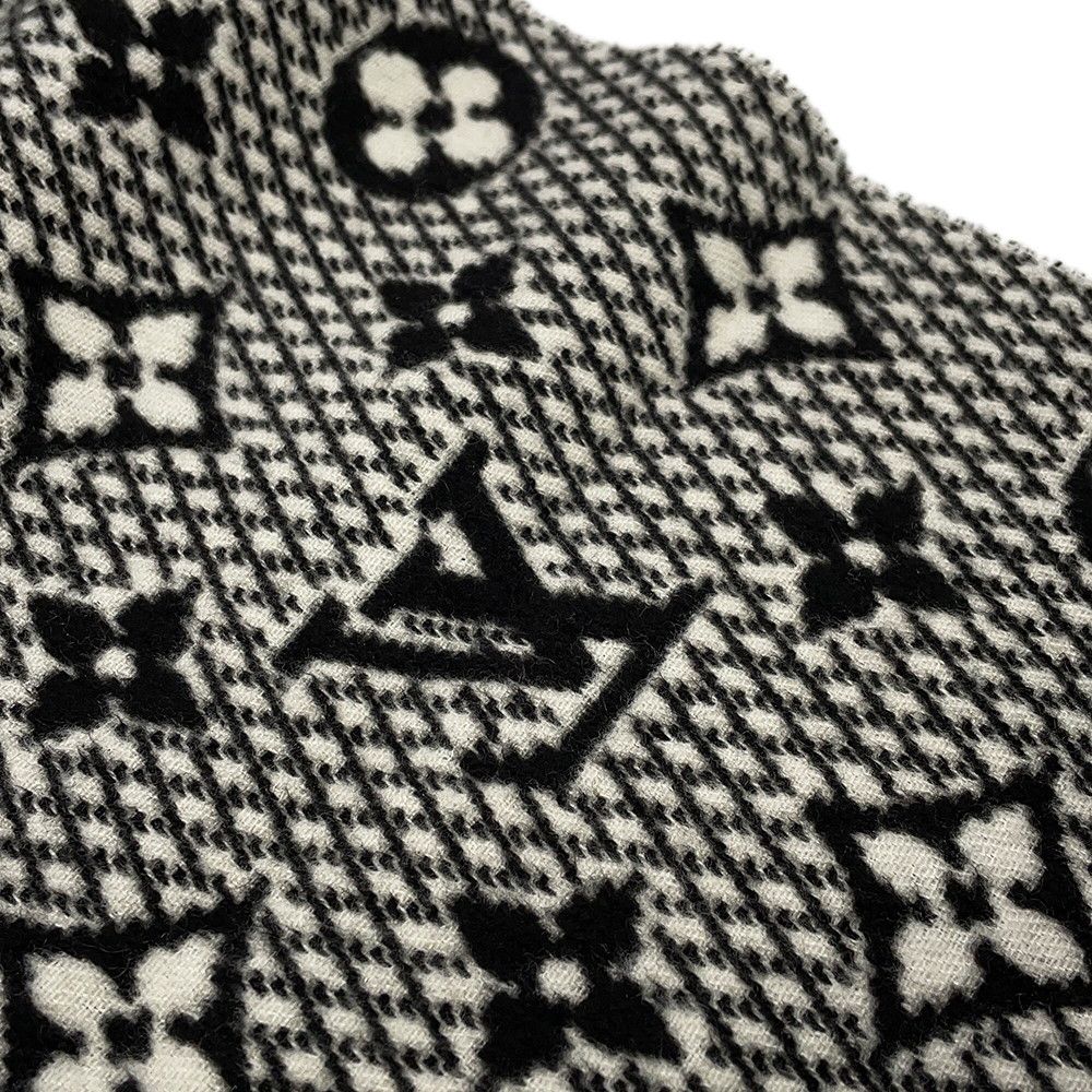 Louis Vuitton Scarf Echarpe LV Toujour Silk Cashmere Shawl Monogram Black — view 5
