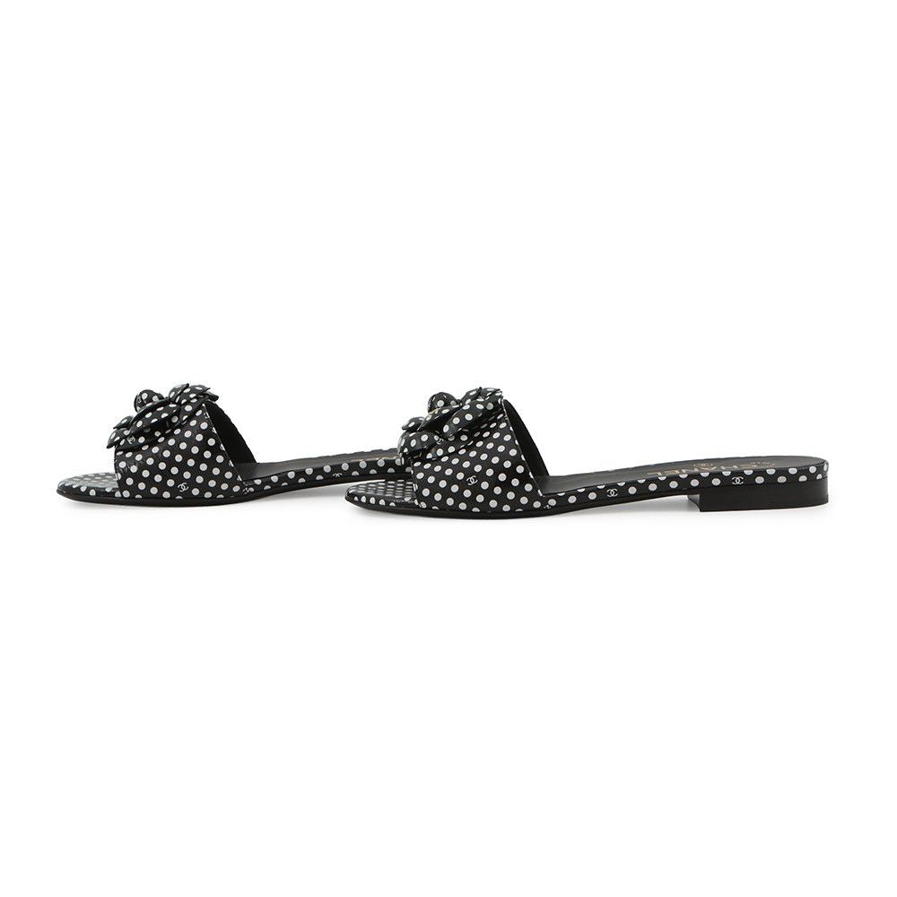 Chanel Sandals CC Logo Camellia Dot Lambskin 38c Shoes Mule Black White — view 2