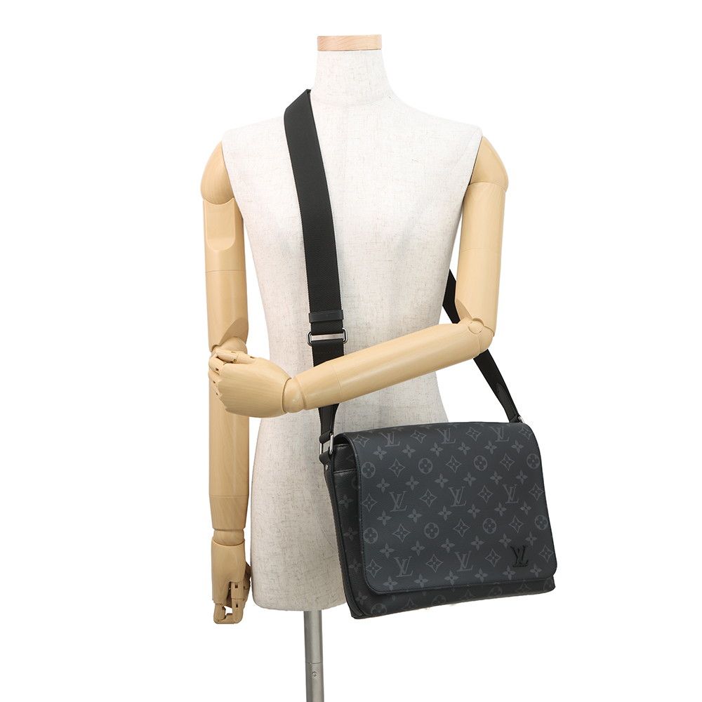 Louis Vuitton Shoulder Bag Monogram Eclipse District PM Black — view 4