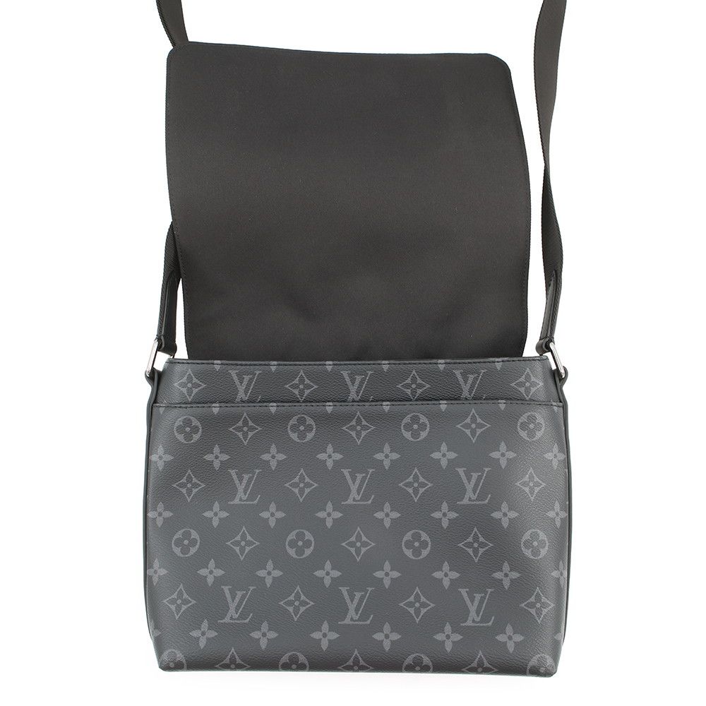 Louis Vuitton Shoulder Bag Monogram Eclipse District PM Black — view 5