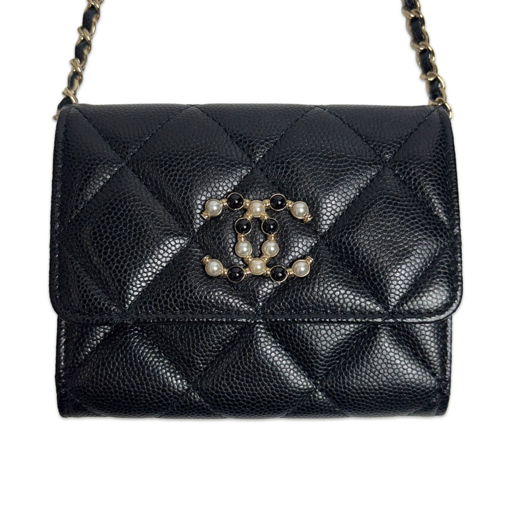 Chanel Quilted Chain Wallet Mini CC Logo — view 3