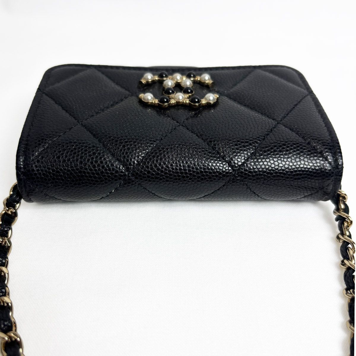 Chanel Quilted Chain Wallet Mini CC Logo — view 7