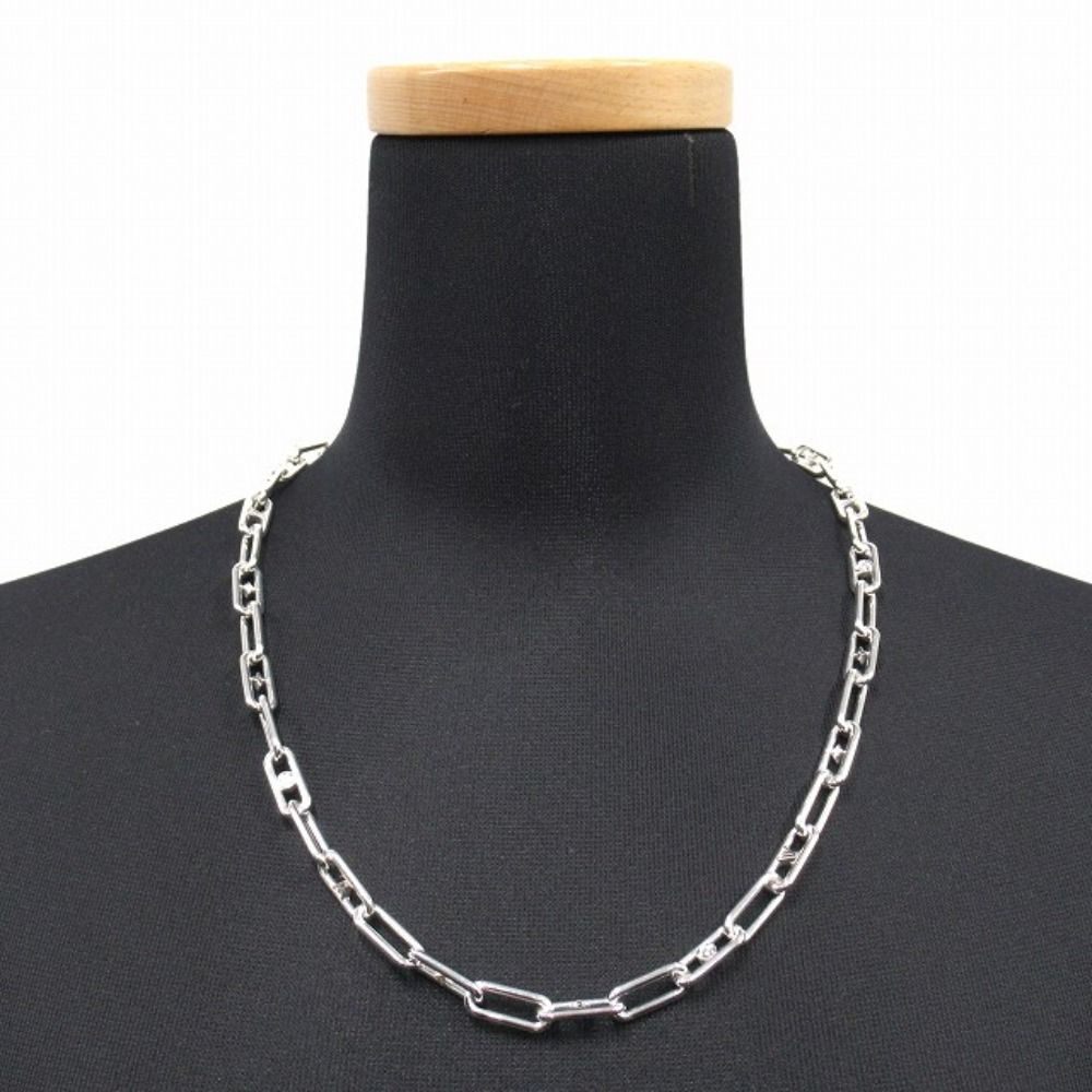 Louis Vuitton Sleek Monogram Chain Necklace LV Logo Flower Silver — view 4