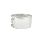 Gucci Polished Logo Vis Ring Wide Silver — view 2