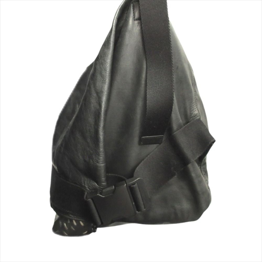 Bottega Veneta Perforated Messenger Bag Shoulder Intrecciato Black — view 3