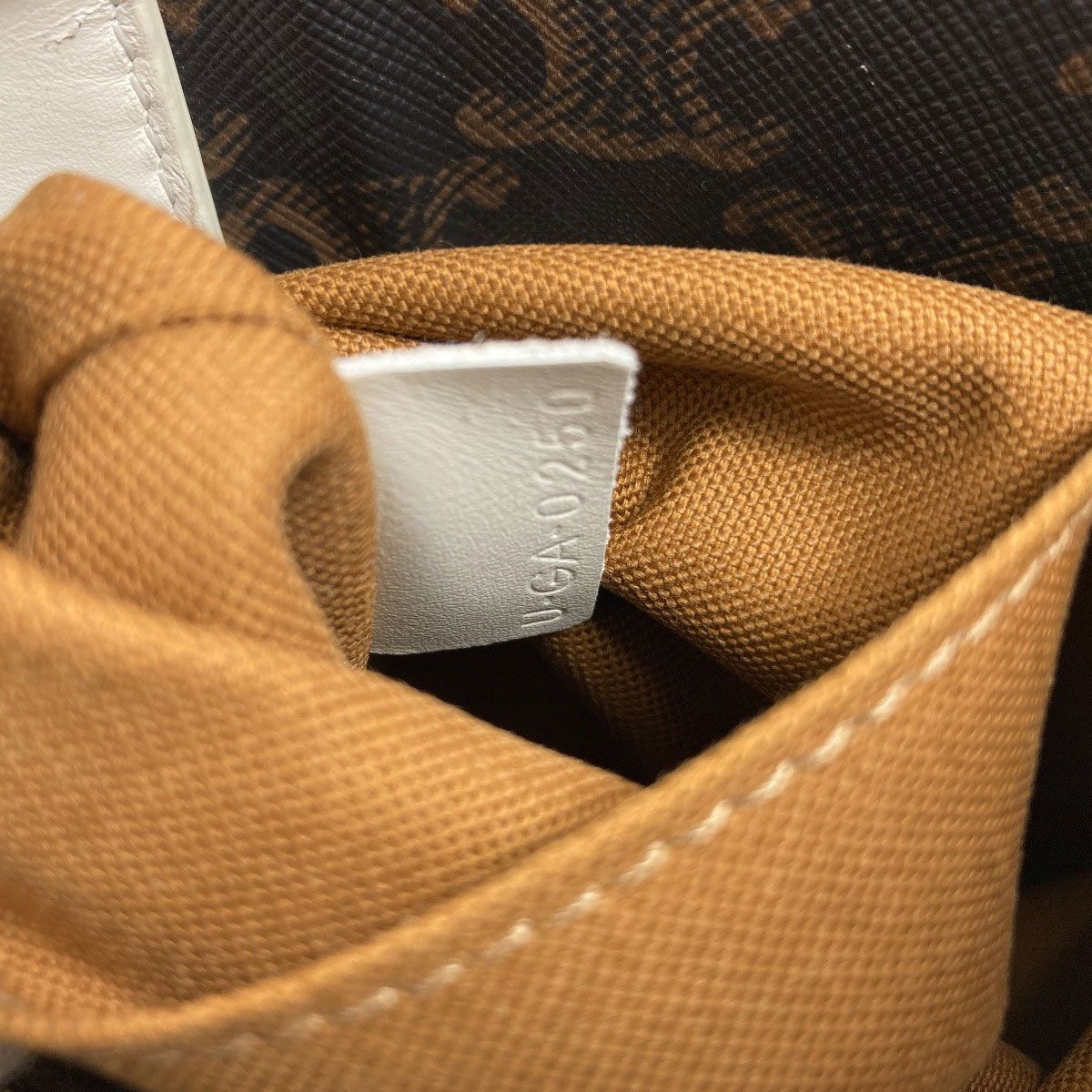 Celine Vertical Cover Triomphe 2-Way Handbag — view 7