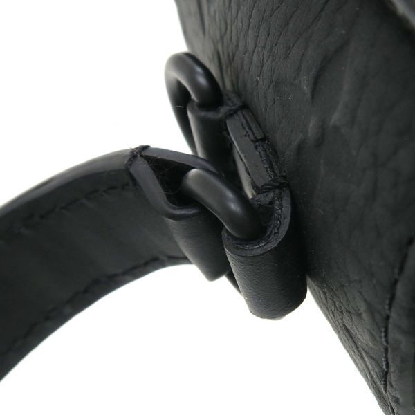 Louis Vuitton Steamer Wearable Wallet — view 6