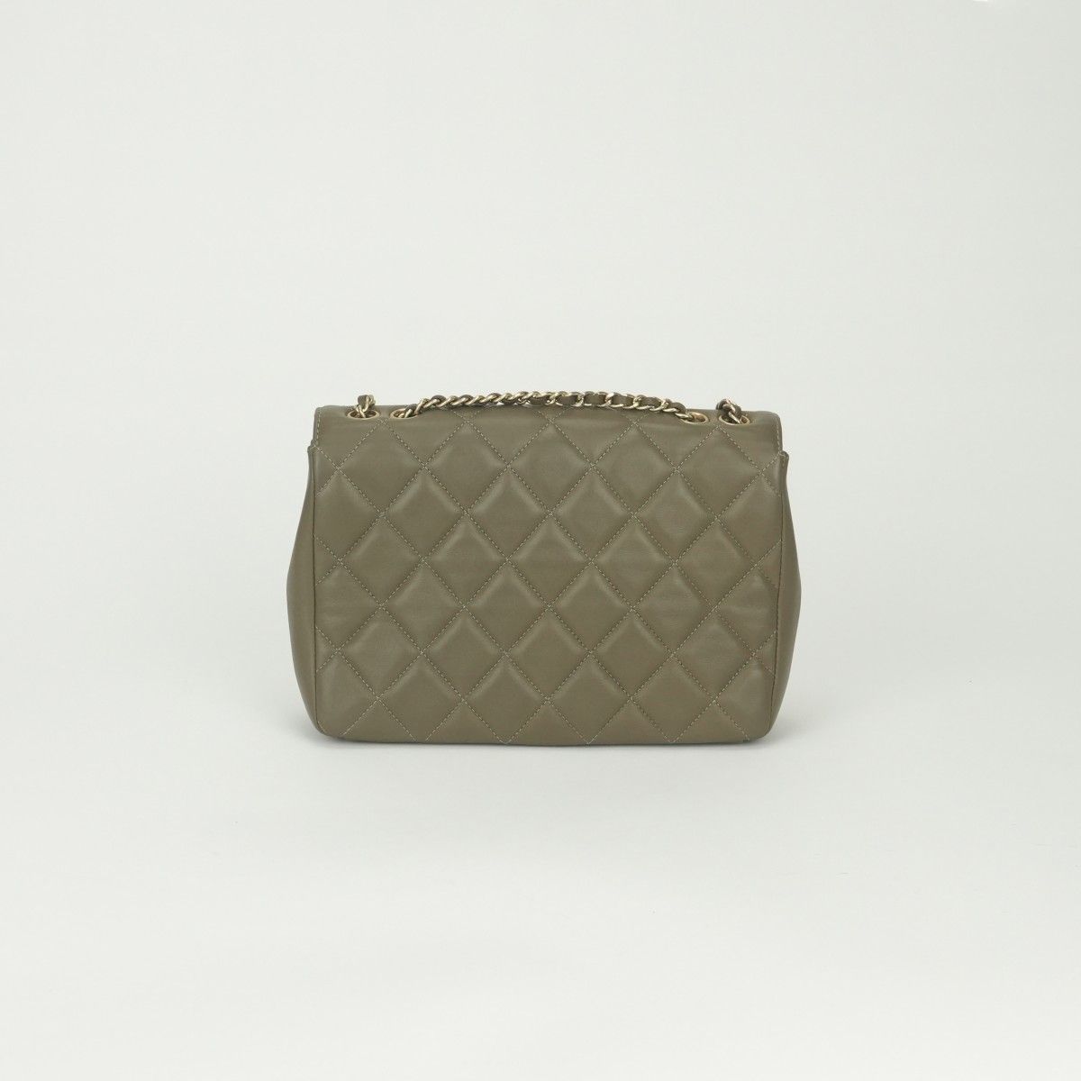 Chanel Quilted Shoulder Bag Lambskin Khaki Green Gold Chain Bag CC Logo Single — view 3