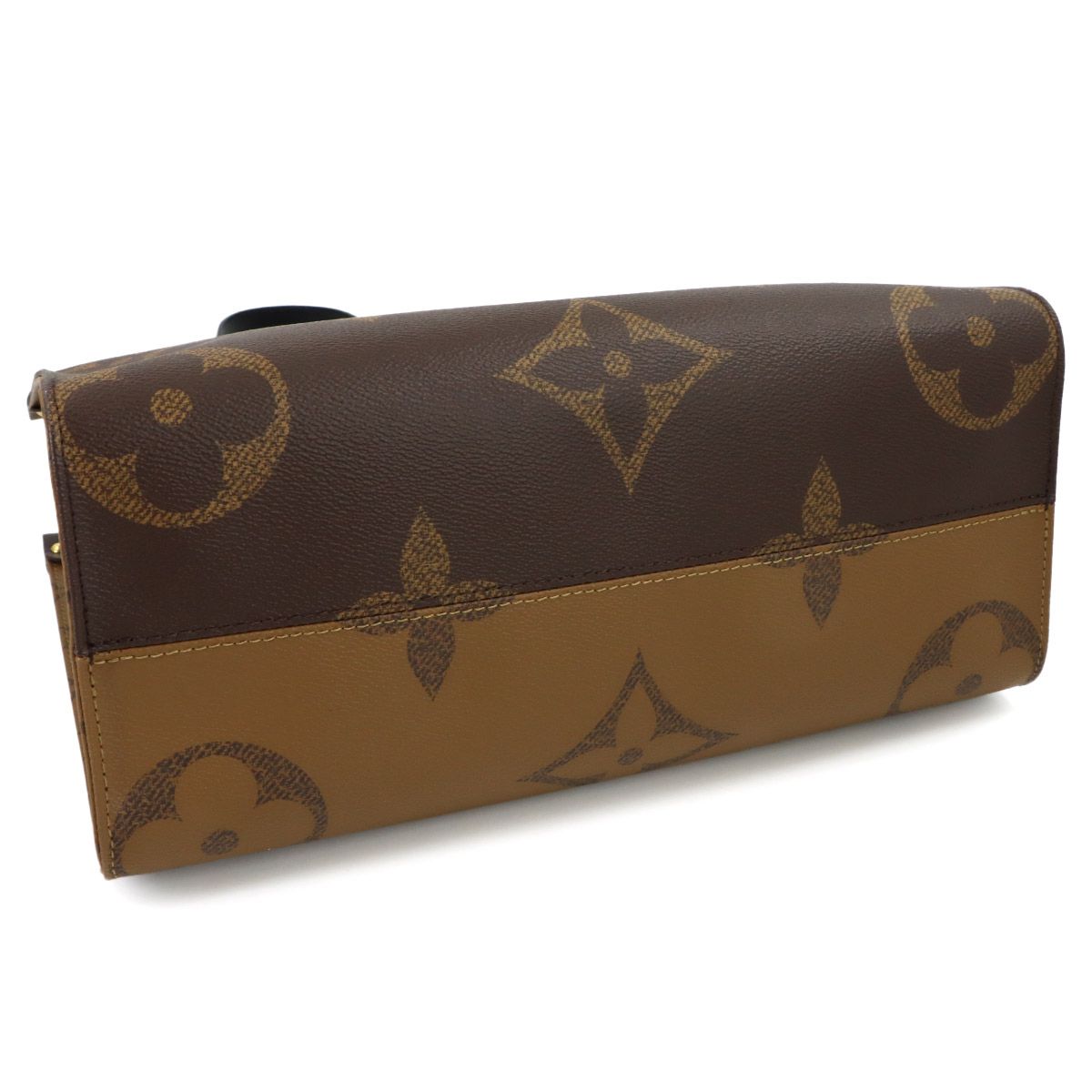 Louis Vuitton Giant Monogram On The Go MM 2-Way Tote Shoulder Bag — view 5