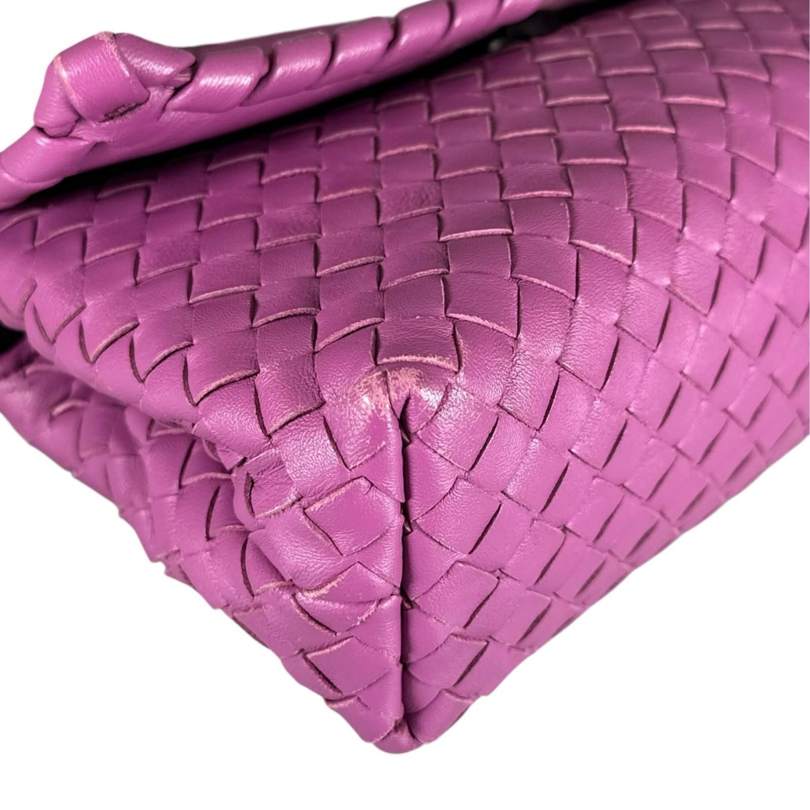 Bottega Veneta Intrecciato Au Limpia Shoulder Bag Lambskin Purple — view 7