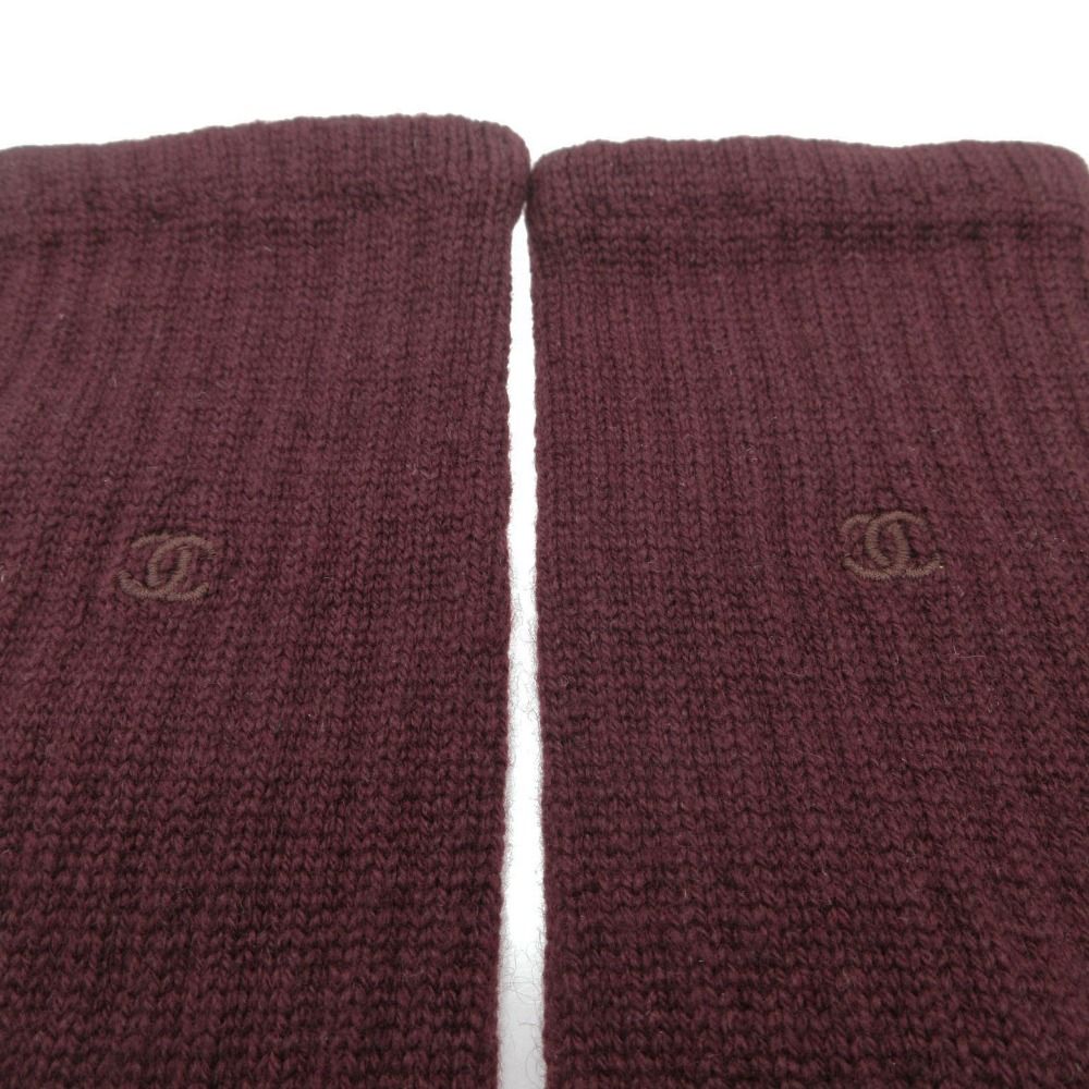 Chanel Gloves Cashmere CC Logo Knit Long Dark Brown — view 4