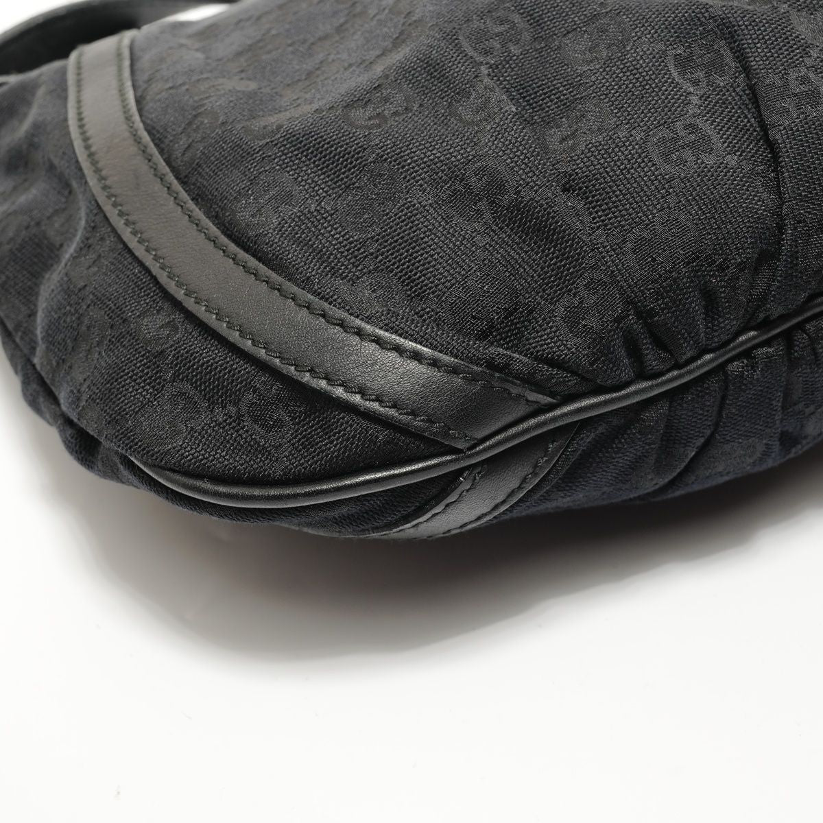 Gucci Shoulder Bag GG Canvas Abbey — view 5