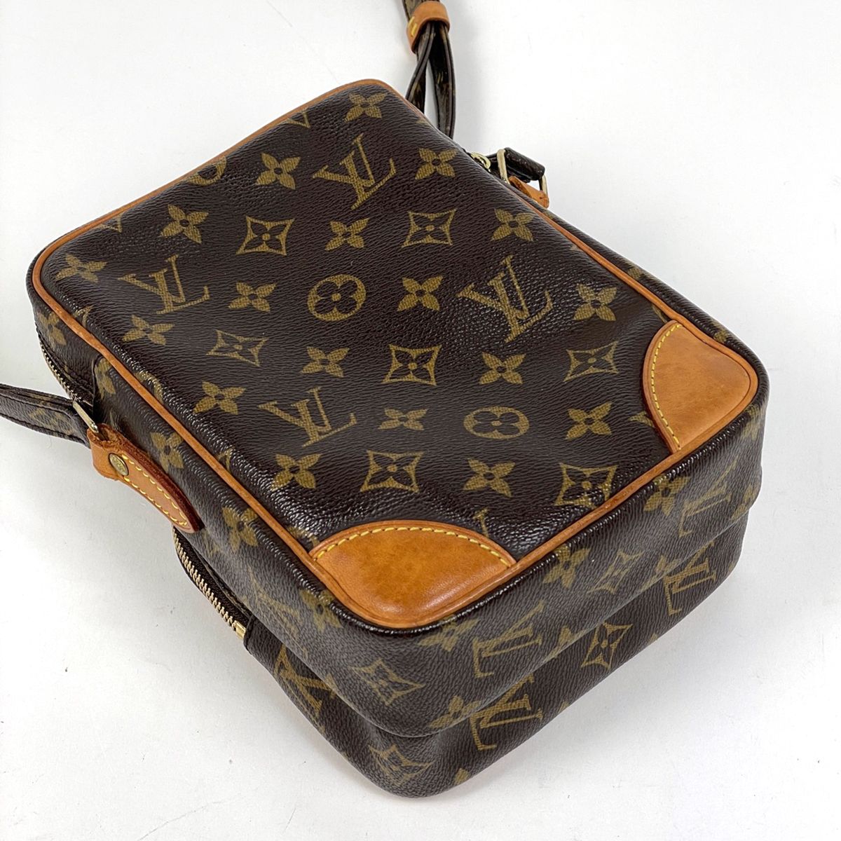 Louis Vuitton Amazon Shoulder Bag Monogram Brown — view 2