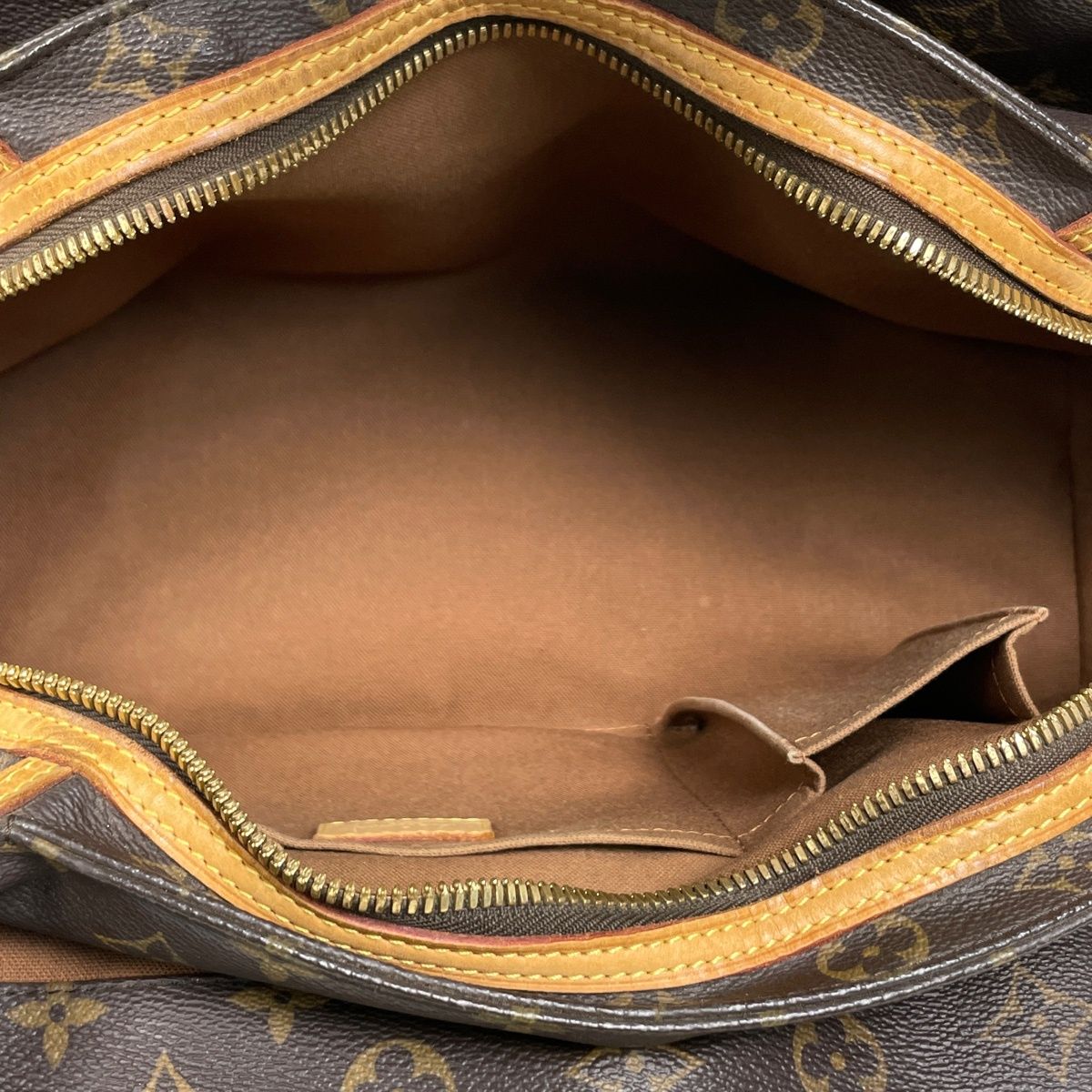 Louis Vuitton Rivet Handbag Monogram Brown — view 9