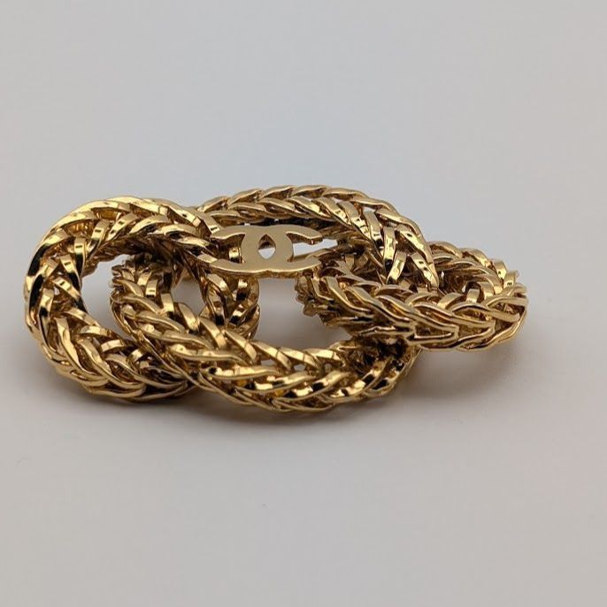 Chanel Brooch CC Logo Gold Ring 3 Rows Vintage — view 4