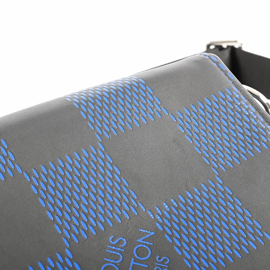 Louis Vuitton Shoulder Bag Studio — view 9