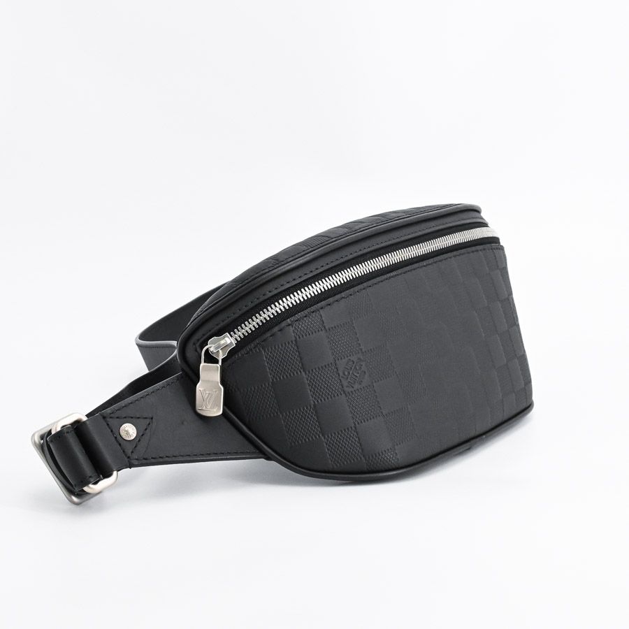 Louis Vuitton Belt Bag — view 2