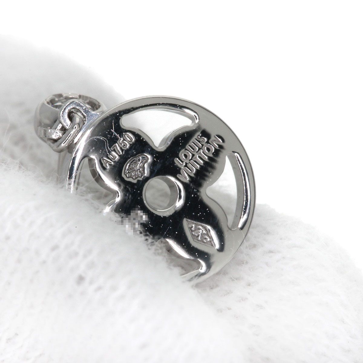 Louis Vuitton Monogram Idylle Diamond Single Earrings 18k White Gold — view 5