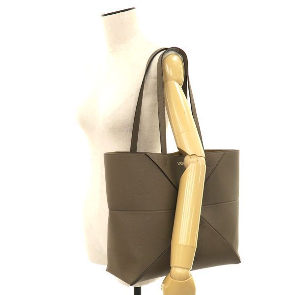 Loewe Puzzle Fold Horizontal Handbag — view 9