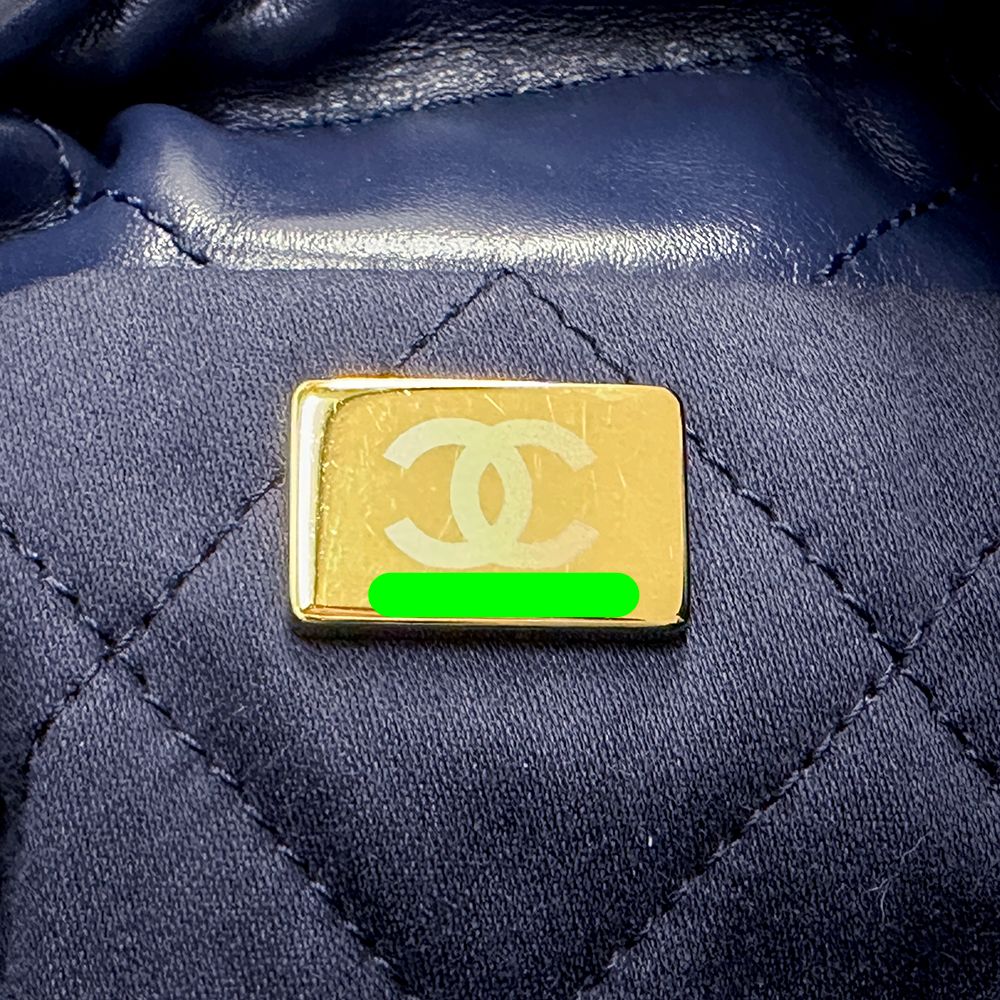 Chanel 2-Way Shoulder Bag 22 Leather Navy Gold Chain — view 7