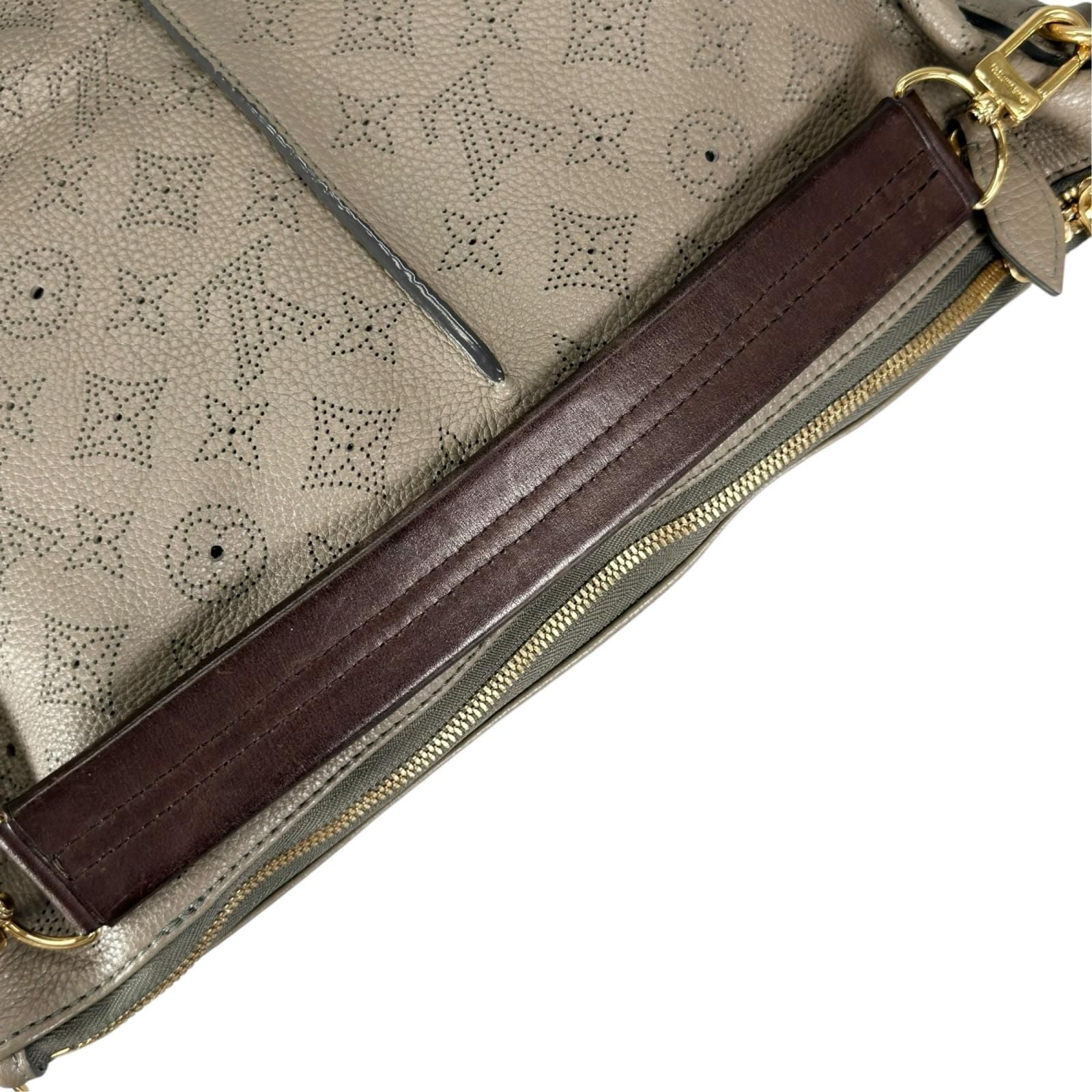 Louis Vuitton Selene MM Mahina Shoulder Bag Leather Taupe 2-Way — view 6