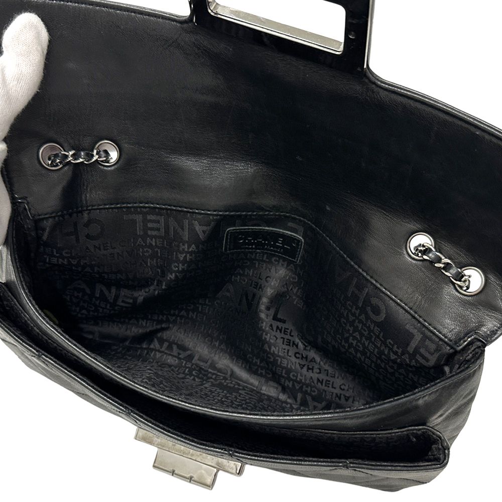 Chanel 2.55 Quilted Shoulder Bag Lambskin Black Silver Turnlock Flap — view 5