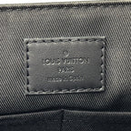 Louis Vuitton LV Aerogram Shoulder Bag Take Off Messenger Noir Black — view 6