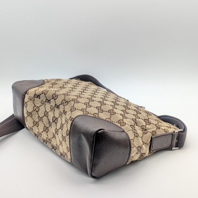 Gucci GG Canvas Shoulder Bag Brown — view 4
