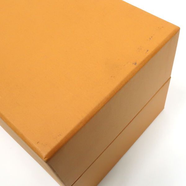 Louis Vuitton Object Nomad Lamp Naoki Sato Surface by Nendo Lumite Shoulder Bag — view 9