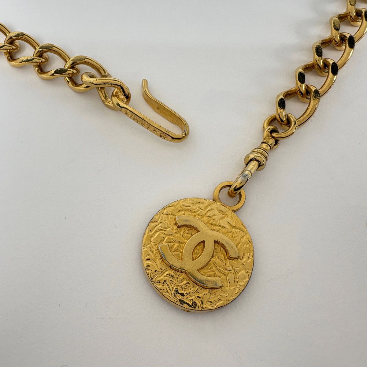 Chanel CC Logo Chain Belt Gold Plated — view 3