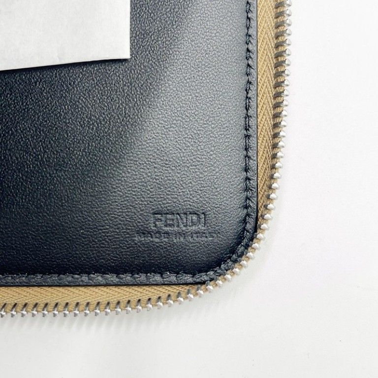 Fendi Clutch Beige Leather Silver — view 8