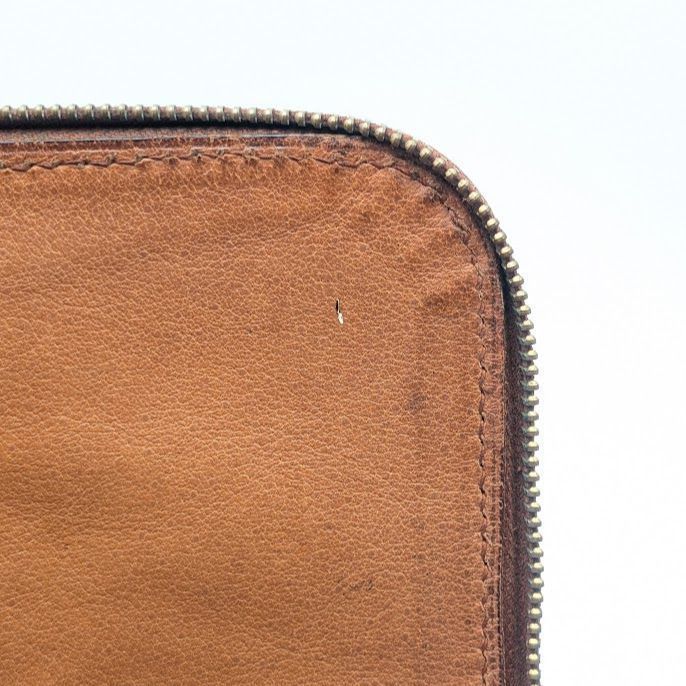Louis Vuitton Poche Document Monogram Vintage Clutch — view 9