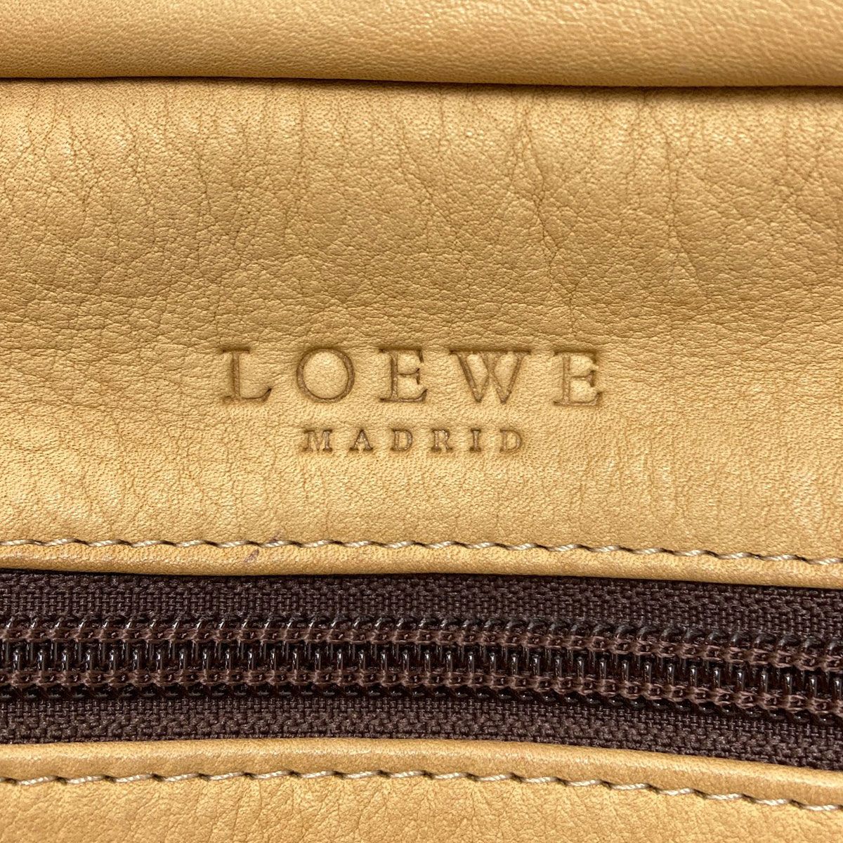 Loewe Amazona Handbag Suede — view 6