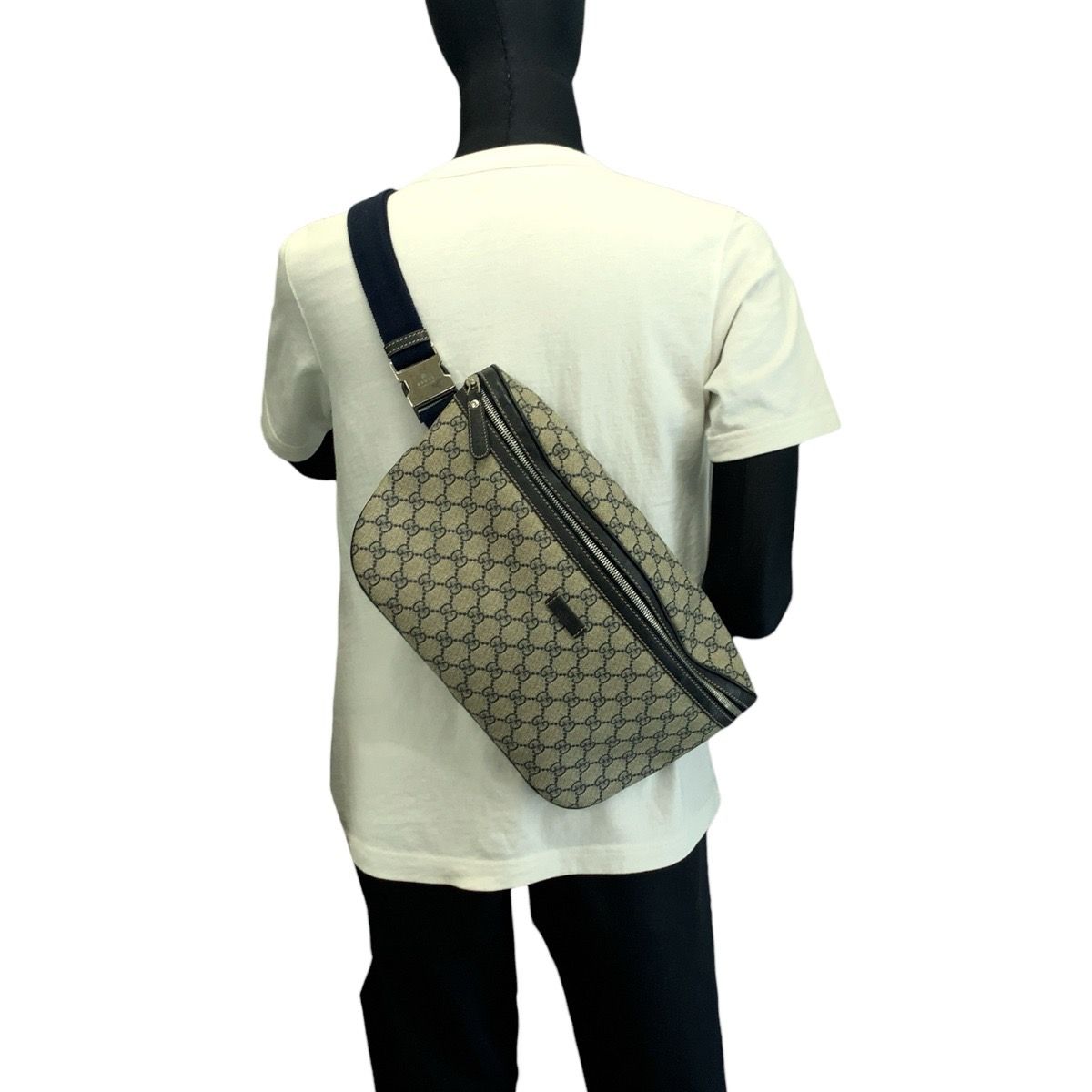 Gucci Beige Navy Silver GG Supreme Canvas Shoulder Bag — view 8