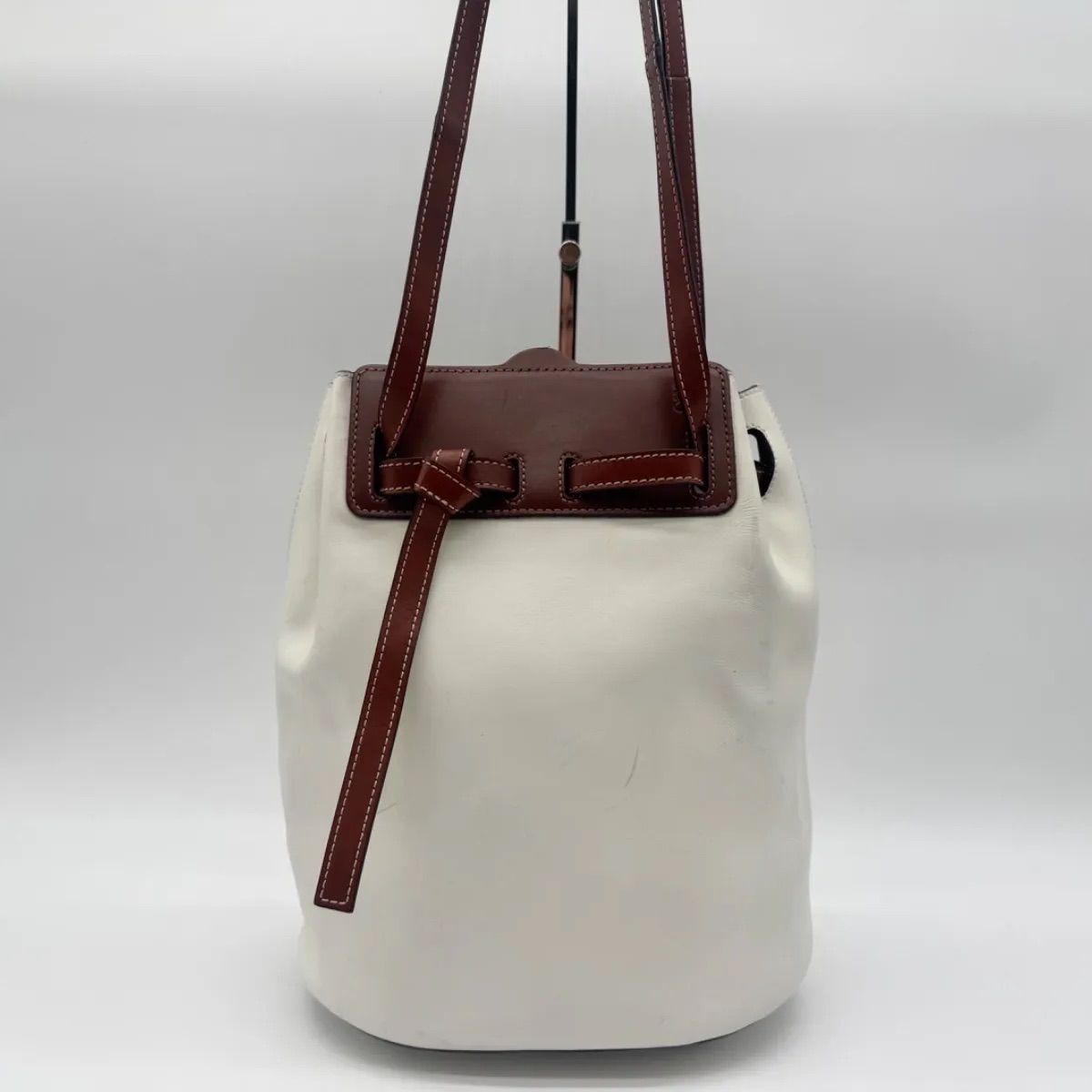 Loewe Shoulder Bag Lazo Bucket Leather White Brown