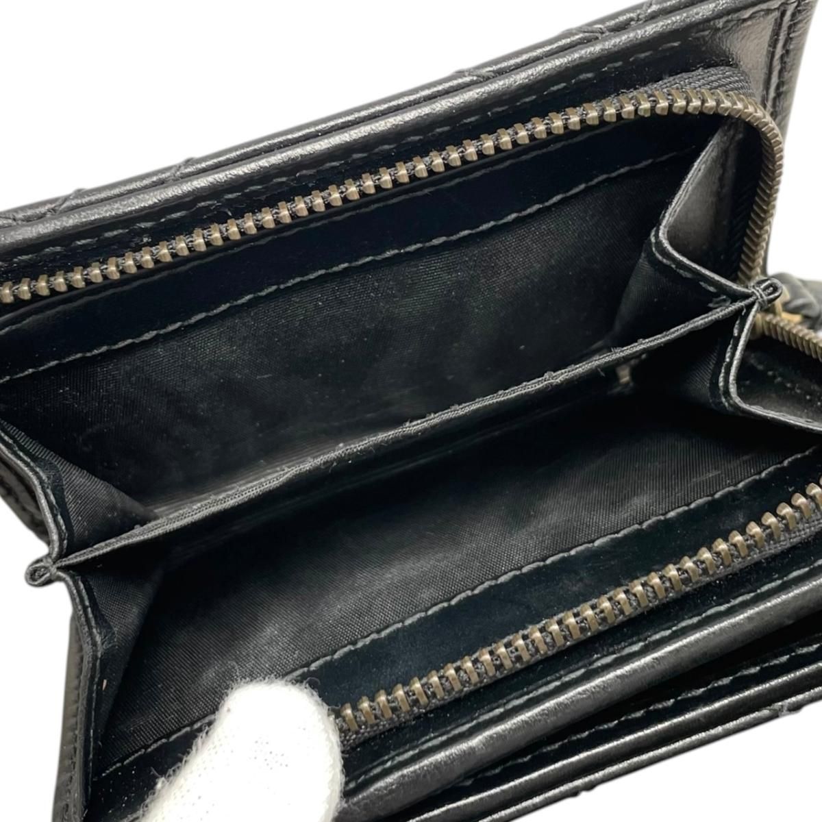 Gucci Bifold Wallet Double Quilted Leather Logo Black Gold — view 9